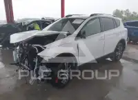 2017 Toyota RAV4 фото