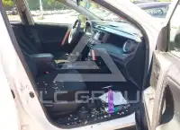 2017 Toyota RAV4 фото