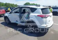 2017 Toyota RAV4 фото