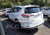 2017 Toyota RAV4 фото