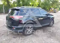 2017 Toyota RAV4 фото