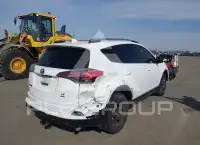 2017 Toyota RAV4 фото