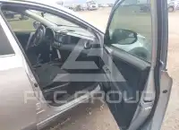 2017 Toyota RAV4 фото