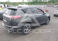 2017 Toyota RAV4 фото