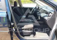 2017 Toyota RAV4 photo