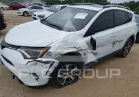 2017 Toyota RAV4 фото
