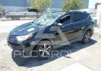 2017 Toyota RAV4 фото