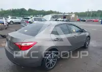 2017 Toyota COROLLA фото