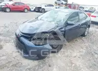 2017 Toyota COROLLA фото
