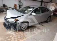 2017 Toyota COROLLA фото