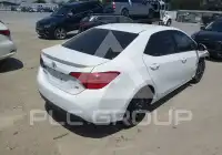 2017 Toyota COROLLA фото