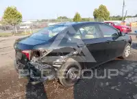 2017 Toyota COROLLA фото