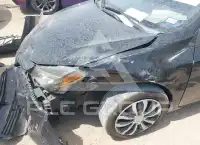 2017 Toyota COROLLA фото