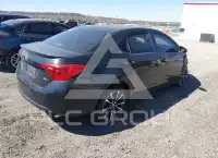 2017 Toyota COROLLA фото