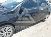 2017 Toyota COROLLA фото