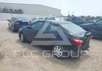 2017 Toyota COROLLA фото