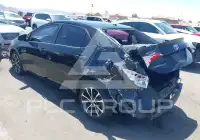 2017 Toyota COROLLA фото