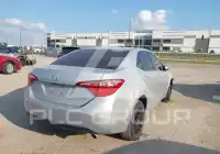 2017 Toyota COROLLA фото