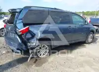 2017 Toyota SIENNA photo