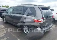 2017 Toyota SIENNA фото