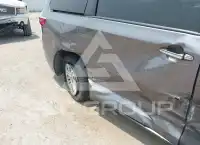 2017 Toyota SIENNA фото