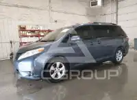 2017 Toyota SIENNA фото