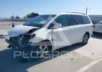 2017 Toyota SIENNA photo