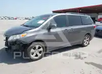 2017 Toyota SIENNA фото