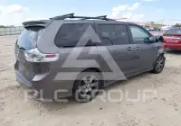 2017 Toyota SIENNA фото