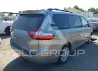 2017 Toyota SIENNA фото