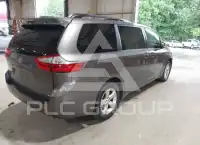 2017 Toyota SIENNA photo