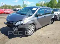 2017 Toyota SIENNA фото