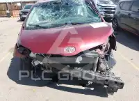 2017 Toyota SIENNA фото