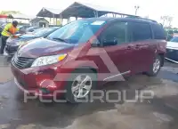 2017 Toyota SIENNA фото