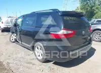 2017 Toyota SIENNA фото