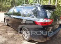 2017 Toyota SIENNA фото