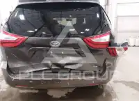 2017 Toyota SIENNA фото