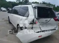 2017 Toyota SIENNA фото