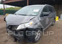 2017 Toyota SIENNA фото