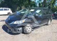 2017 Toyota SIENNA фото