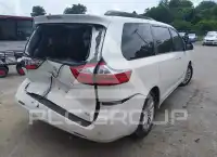 2017 Toyota SIENNA фото