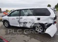 2017 Toyota SIENNA photo