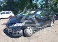 2017 Toyota SIENNA фото
