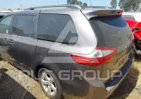 2017 Toyota SIENNA photo