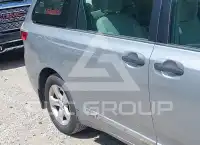 2017 Toyota SIENNA photo