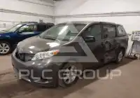 2017 Toyota SIENNA фото