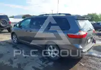 2017 Toyota SIENNA фото