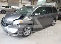 2017 Toyota SIENNA photo