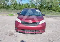 2017 Toyota SIENNA фото