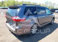 2017 Toyota SIENNA фото